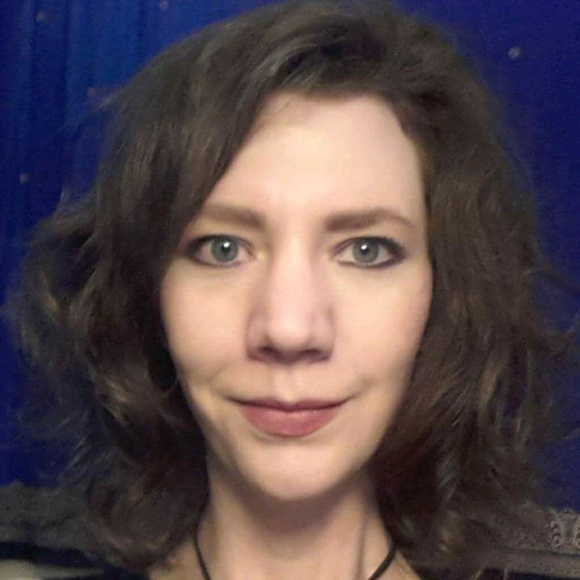 Meet your Posher, Andrea - Picture 1 of 1